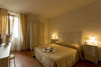 Villa Le Monache Понтасиеве Екстериор снимка